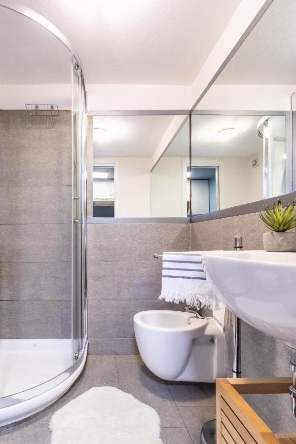 Altido Vibrant Studio For 3 Near The City Centre Milan Luaran gambar